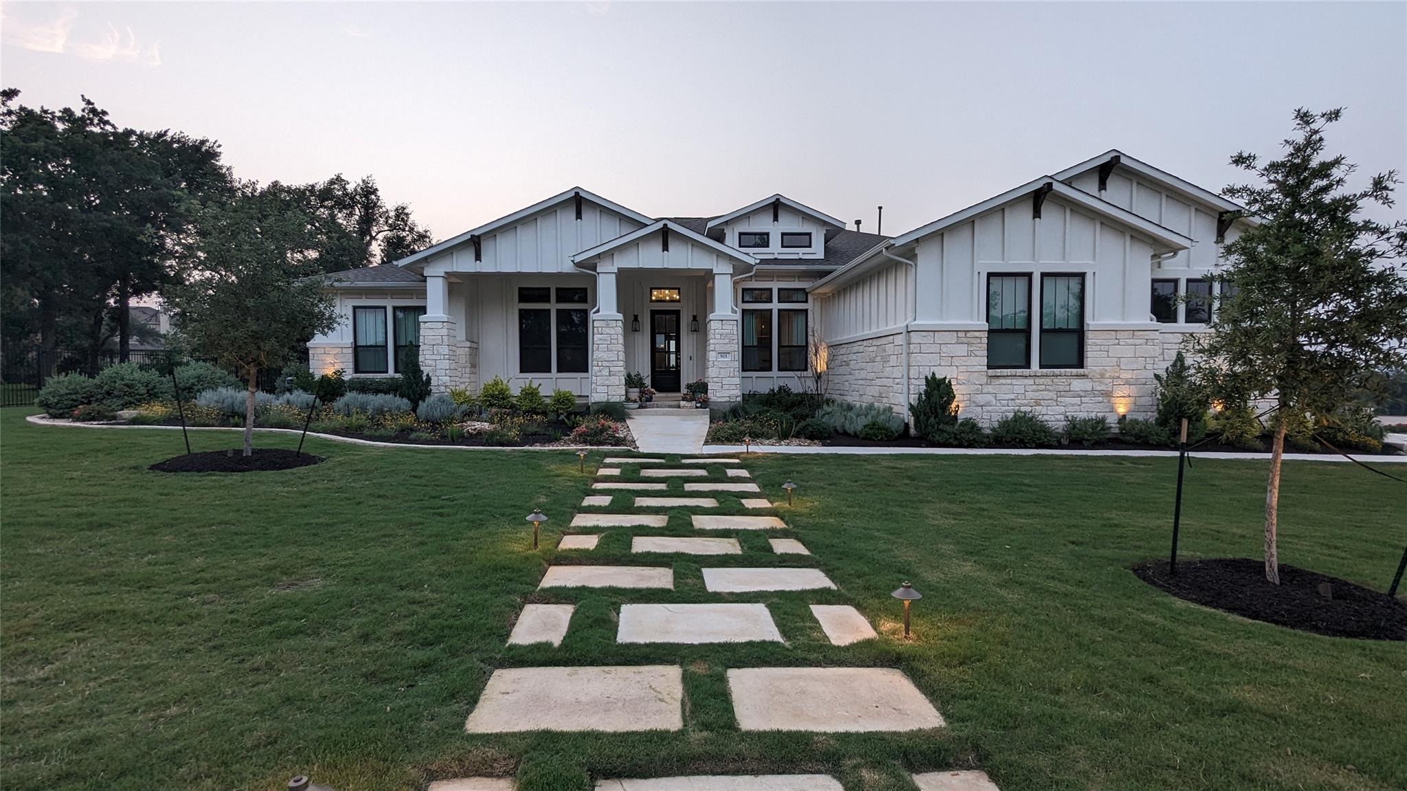801 Unity DR