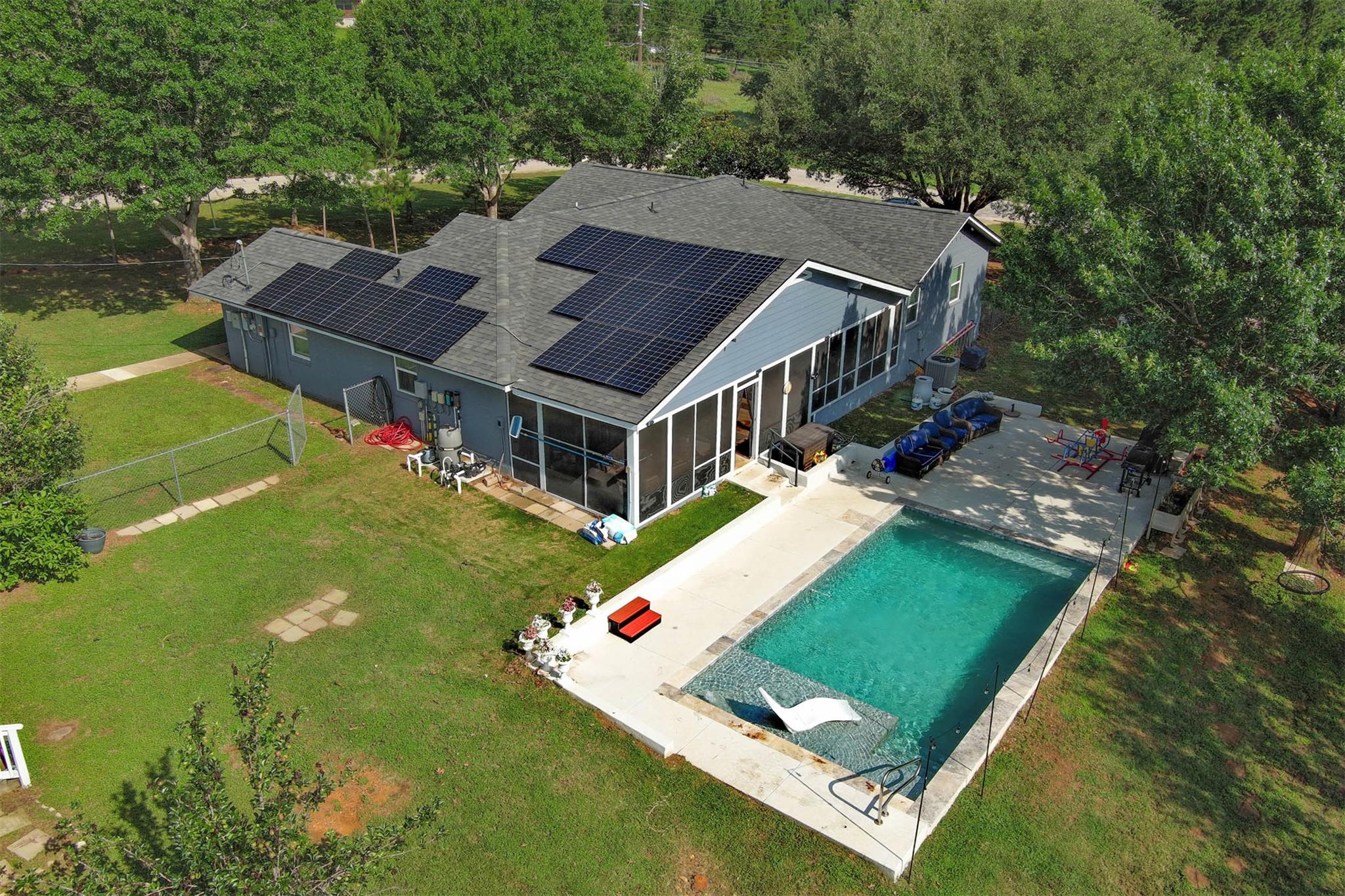 569 McAllister RD