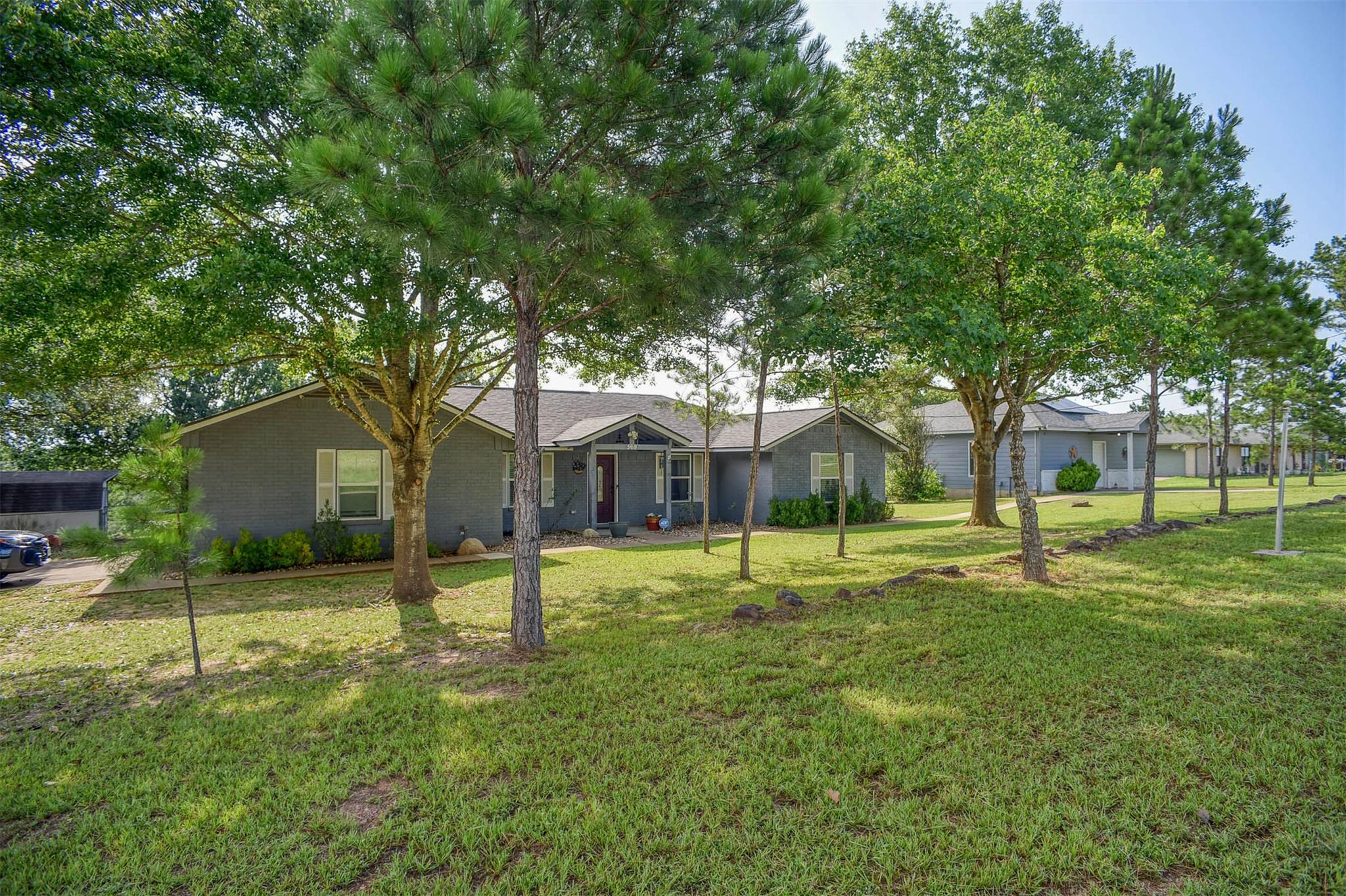 569 McAllister RD