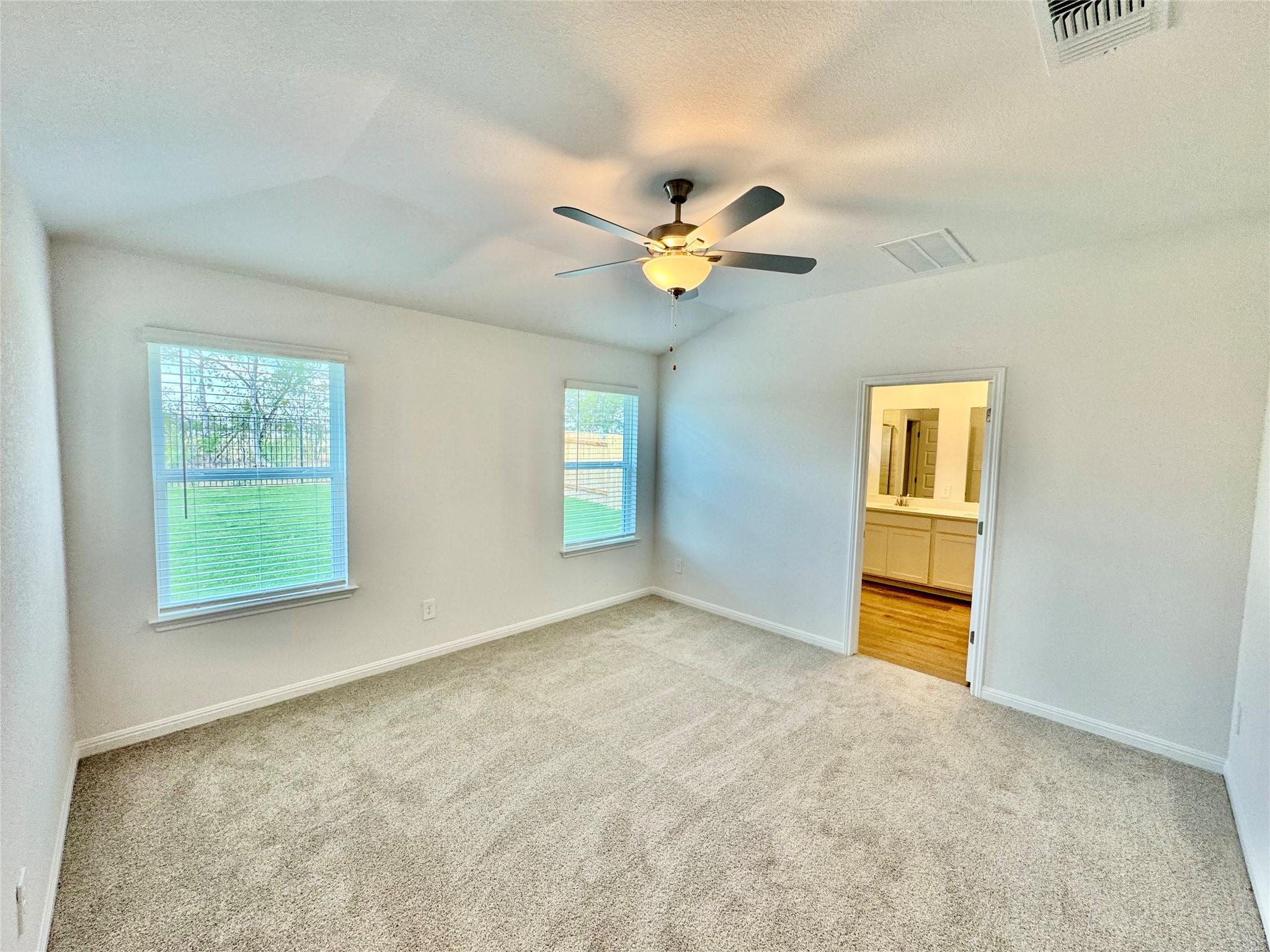 200 Coopers Hawk CRST