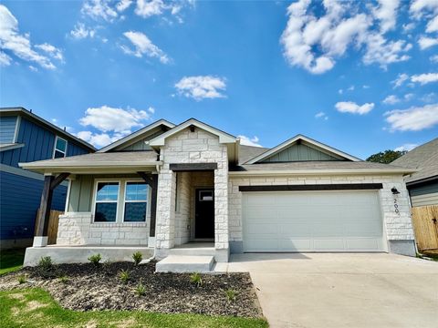 200 Coopers Hawk CRST Cedar Creek TX 78612