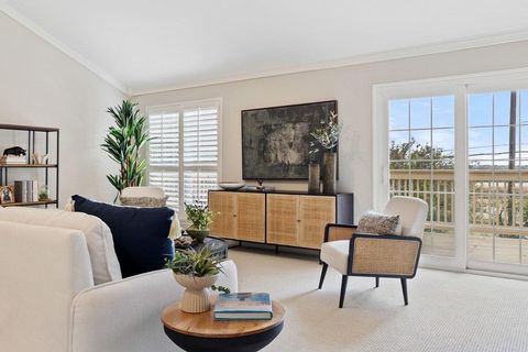 Tiny photo for 36 Cottondale RD, The Hills, TX 78738 (MLS # 4533189)