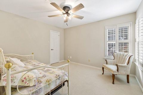 Tiny photo for 36 Cottondale RD, The Hills, TX 78738 (MLS # 4533189)