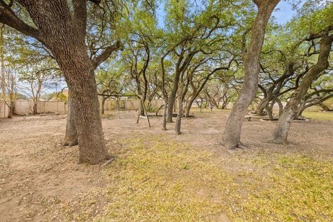 Tiny photo for 36 Cottondale RD, The Hills, TX 78738 (MLS # 4533189)