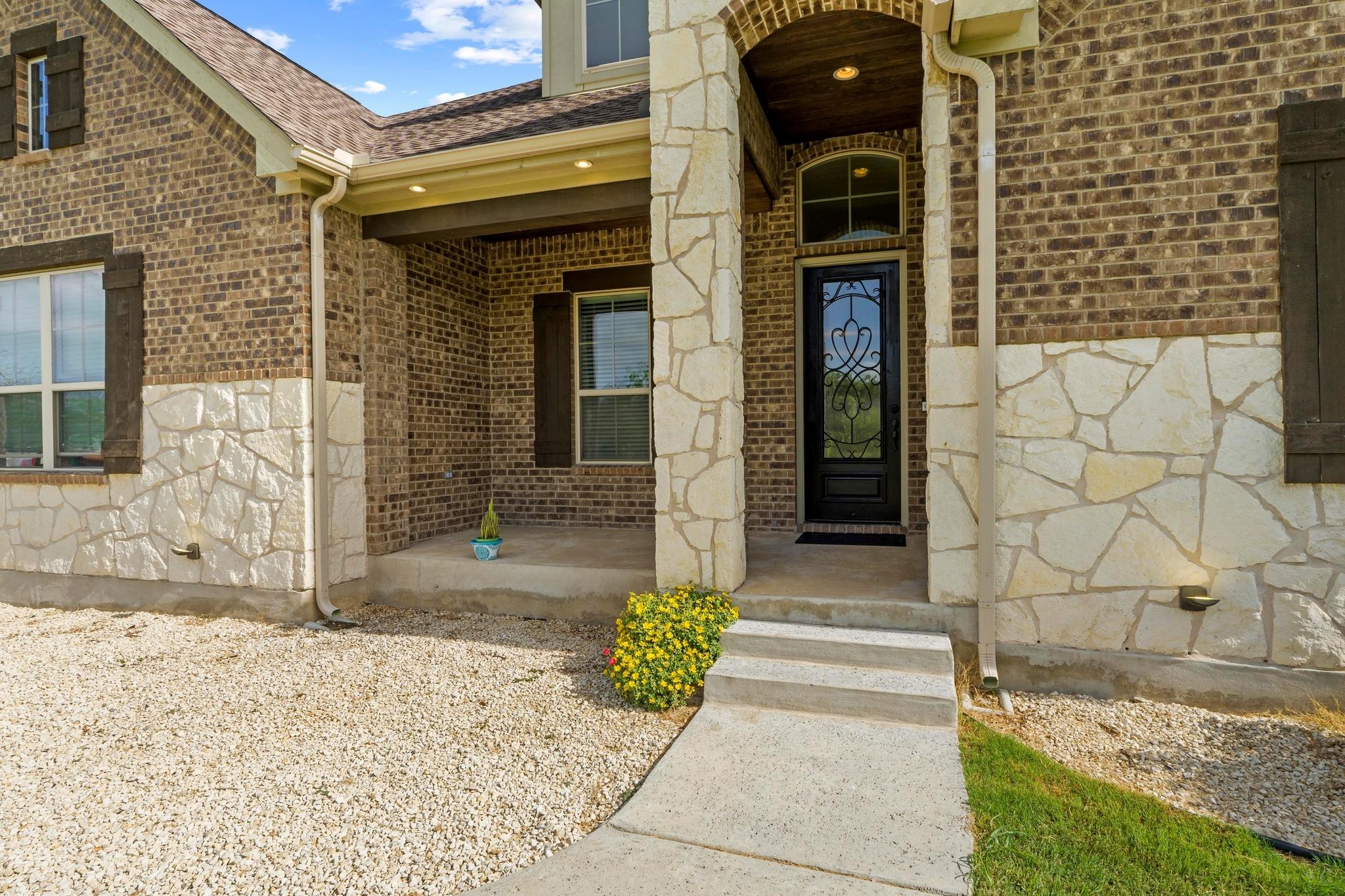 200 TATE LN