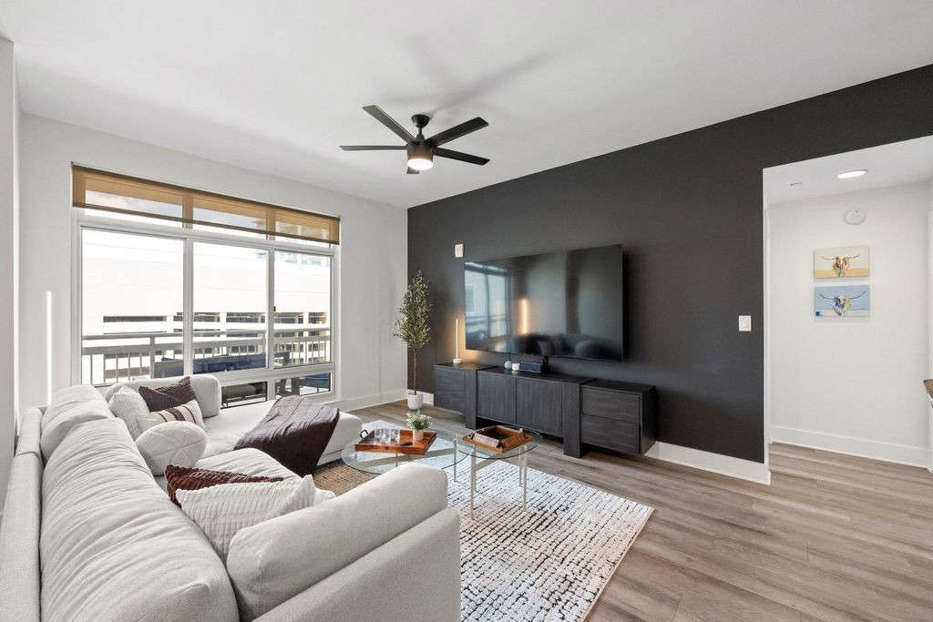 Photo of 603 Davis ST #1002, Austin, TX 78701 (MLS # 4353837)