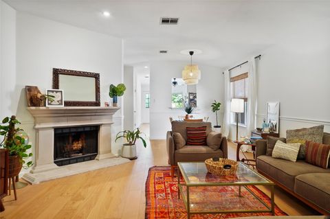 1422 Wheatfall LN Austin TX 78748