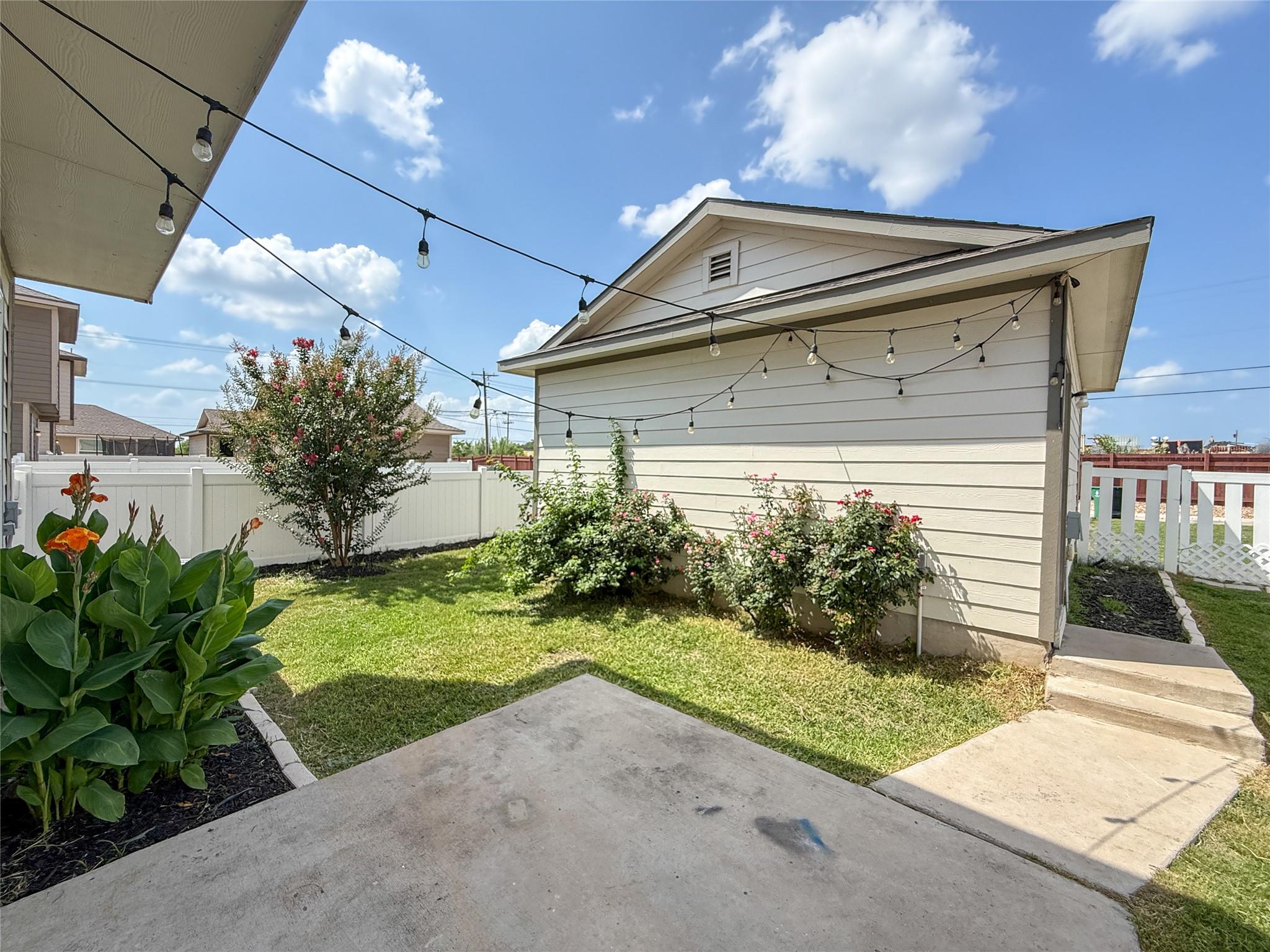 200 Cane River RD