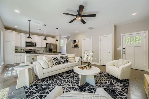Photo of 1410 E 2nd ST #2, Austin, TX 78702 (MLS # 4791490)