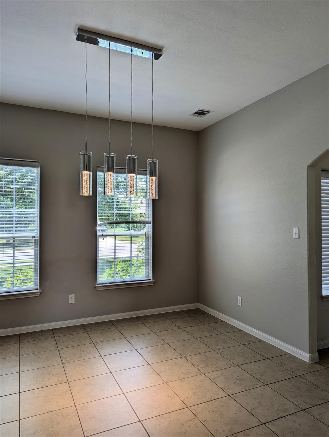 Kyle, Texas 78640, United States, 4 Bedrooms Bedrooms, ,3 BathroomsBathrooms,Residential,Pending,135816