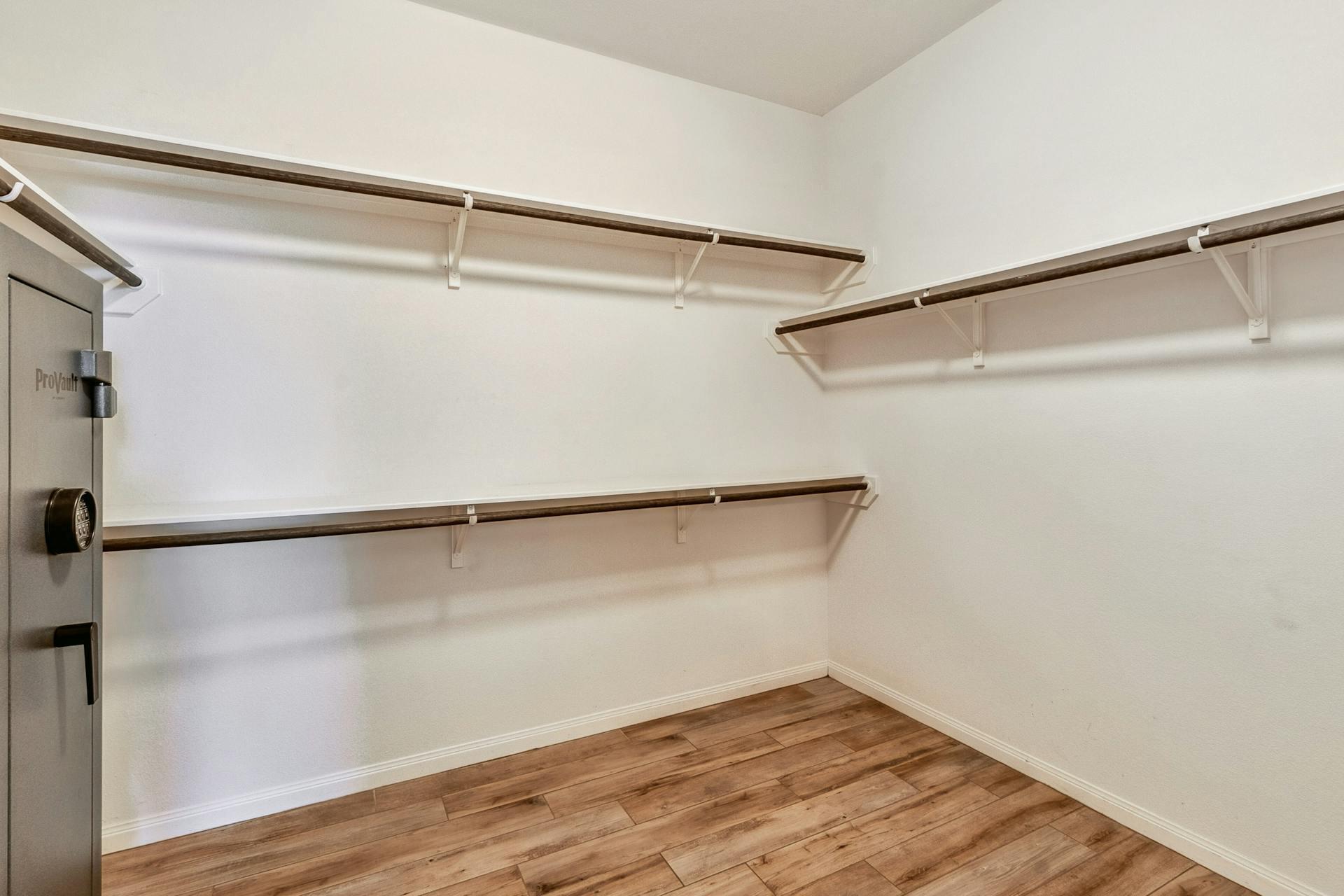 Kyle, Texas 78640, United States, 4 Bedrooms Bedrooms, ,3 BathroomsBathrooms,Residential,Pending,135816