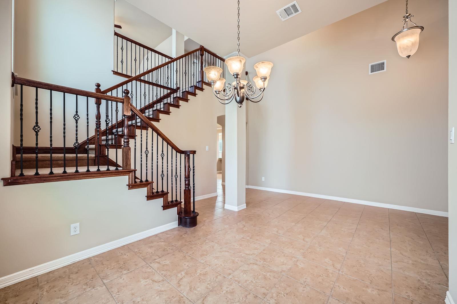 3914 Remington RD