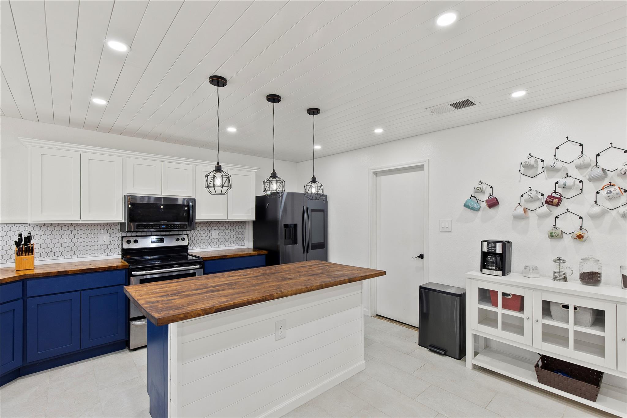 9107 Victory Pass DR