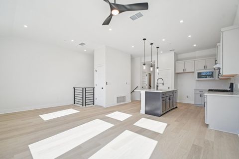 Tiny photo for 200 W 56th ST #5102, Austin, TX 78751 (MLS # 3046040)