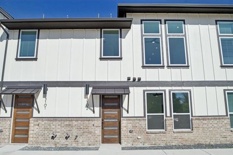 Tiny photo for 200 W 56th ST #5102, Austin, TX 78751 (MLS # 3046040)