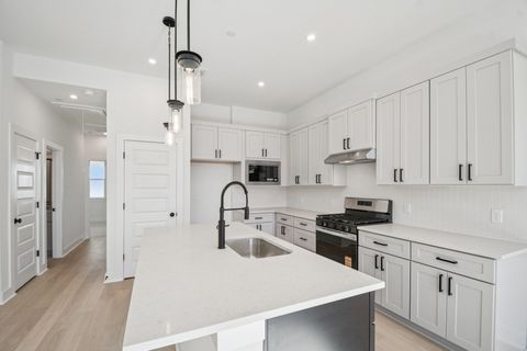 Tiny photo for 200 W 56th ST #5102, Austin, TX 78751 (MLS # 3046040)