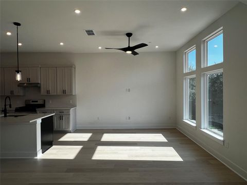 Tiny photo for 200 W 56th ST #5102, Austin, TX 78751 (MLS # 3046040)