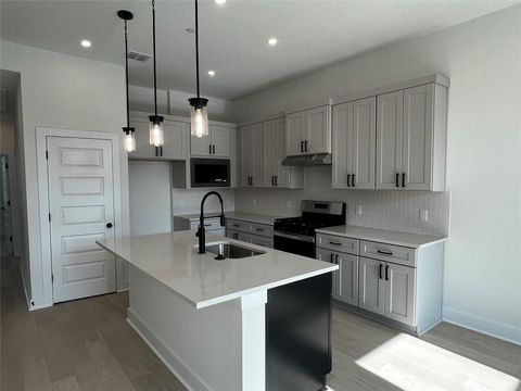 Tiny photo for 200 W 56th ST #5102, Austin, TX 78751 (MLS # 3046040)