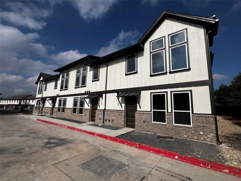 200 W 56th ST 5102 Austin TX 78751