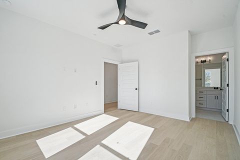 Tiny photo for 200 W 56th ST #5102, Austin, TX 78751 (MLS # 3046040)