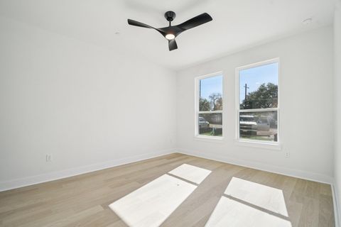 Tiny photo for 200 W 56th ST #5102, Austin, TX 78751 (MLS # 3046040)