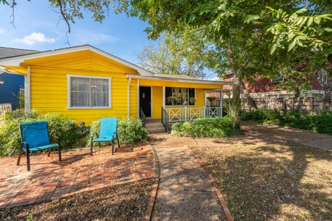 Photo of 6107 Felix Ave, Austin, TX 78741 (MLS # 3770662)