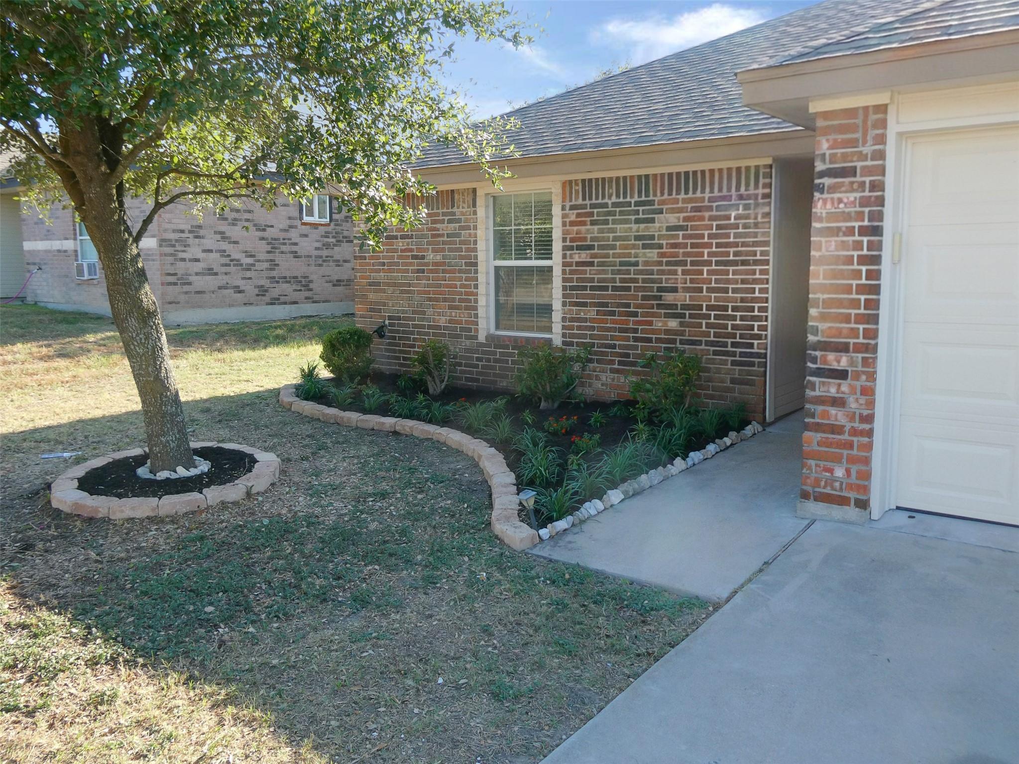 113 SOAPSTONE DR