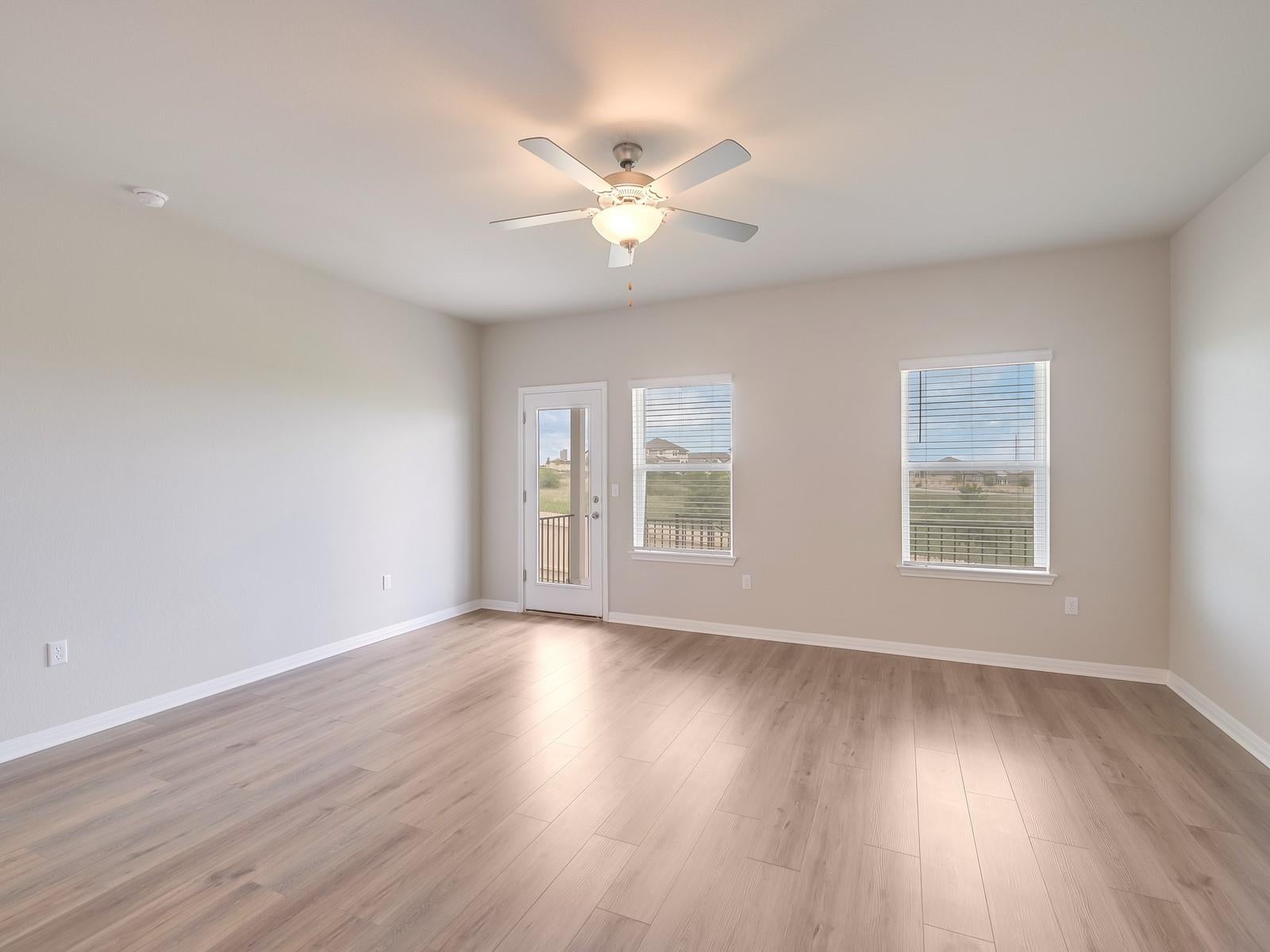 1528 Zion DR