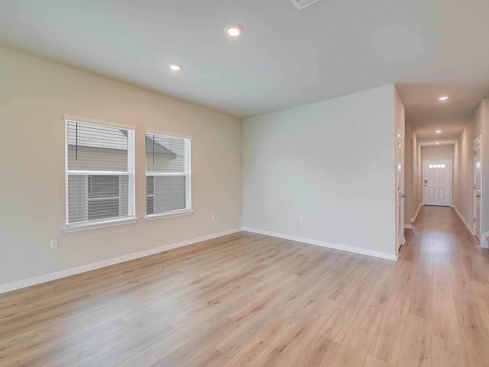 1528 Zion DR