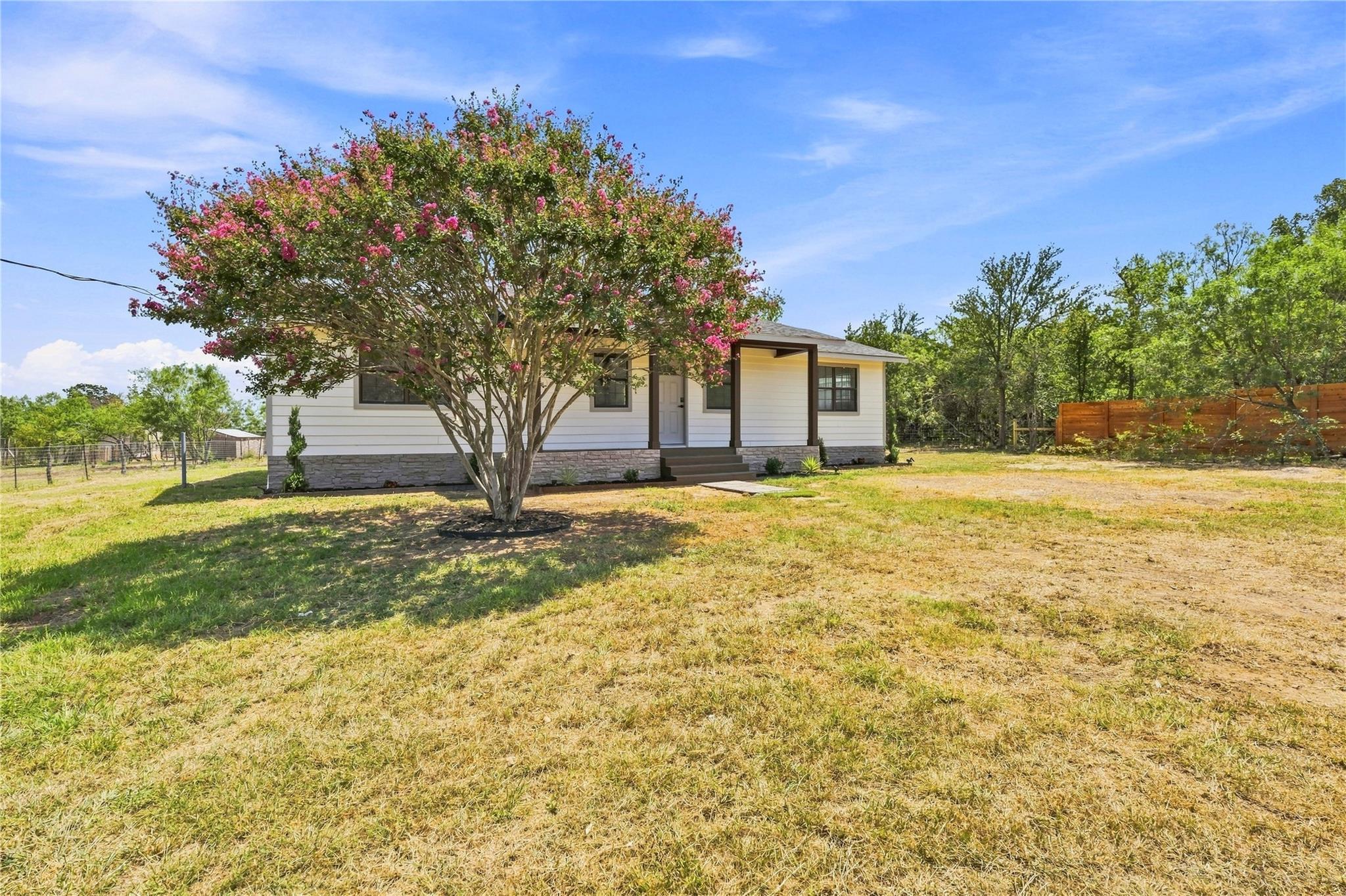 747 Chamberlin RD