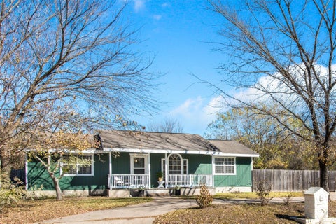 Photo of 5706 Tura LN, Austin, TX 78721 (MLS # 9632363)