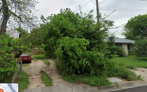 901 Stobaugh ST Austin TX 78757