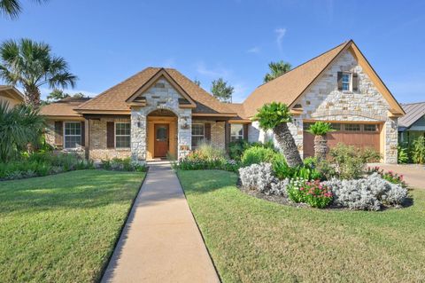2701 Pinewood TER Austin TX 78757