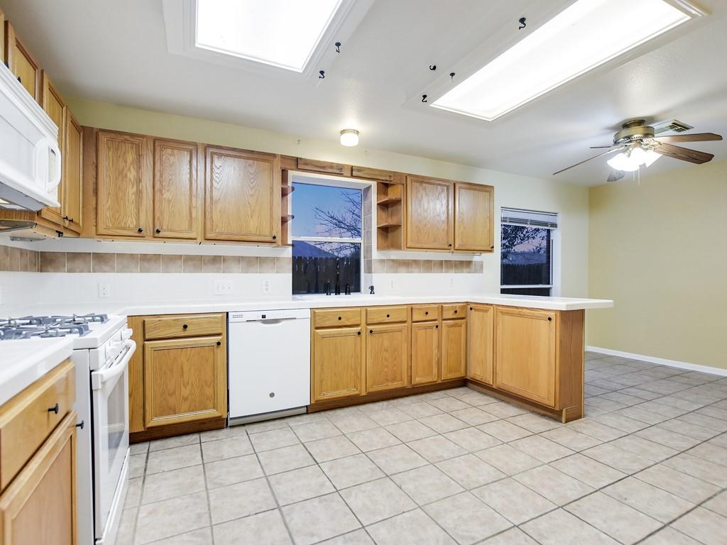 Round Rock, Texas 78664, United States, 4 Bedrooms Bedrooms, ,3 BathroomsBathrooms,Residential,Active,112559