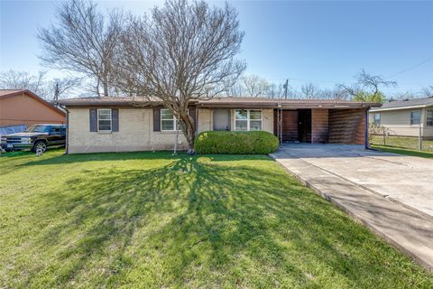 707 Debus DR Taylor TX 76574