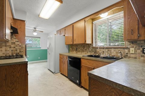 Tiny photo for 4401 Norwood LN, Austin, TX 78744 (MLS # 1968681)