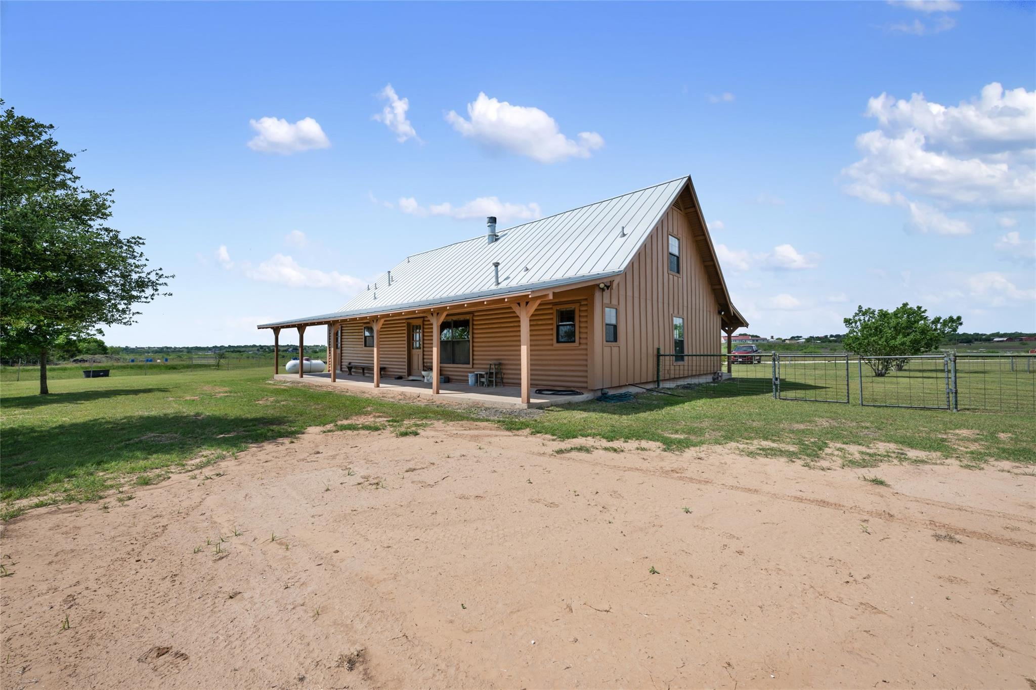 16009 Bobby RD