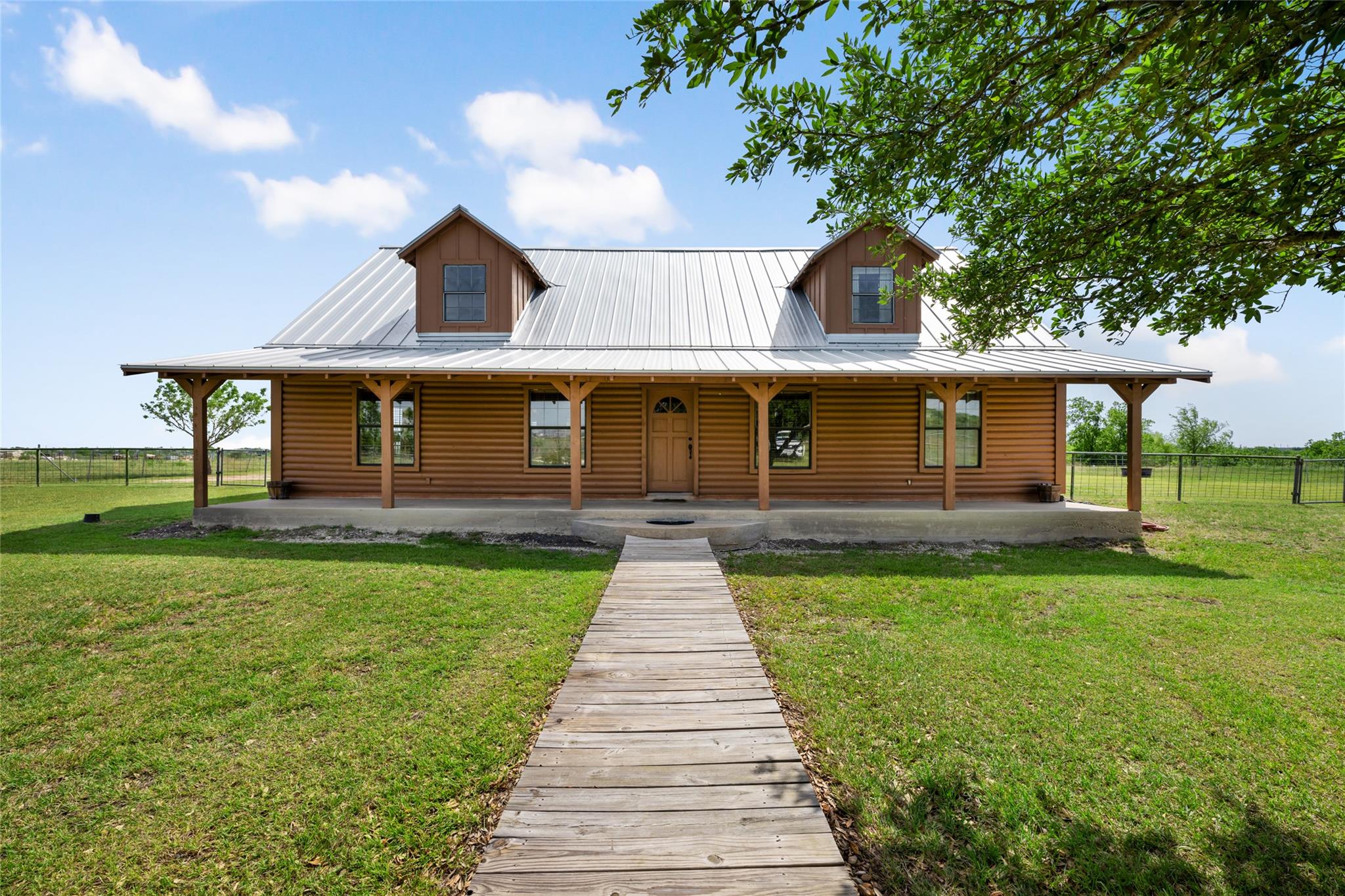 16009 Bobby RD