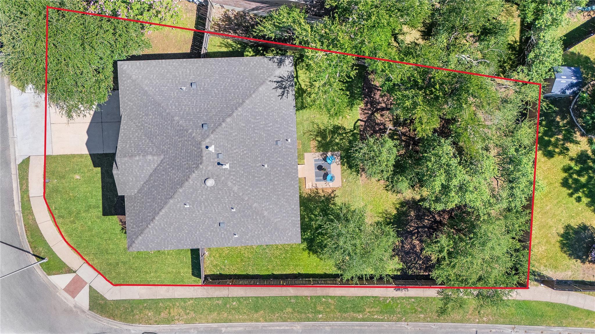 401 Red Hawk DR