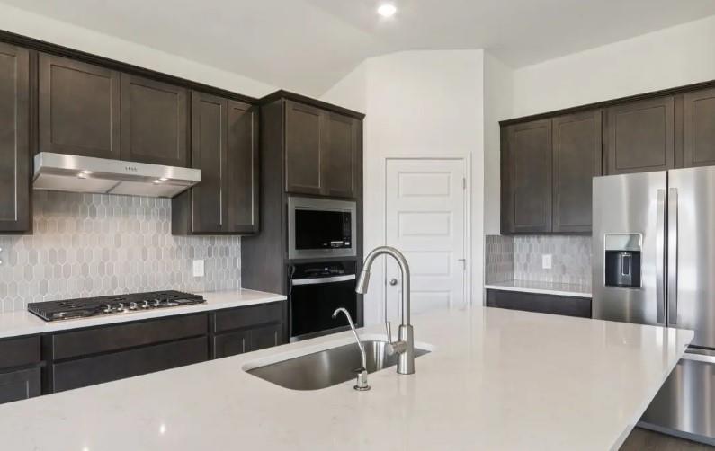 214 Divisadero DR