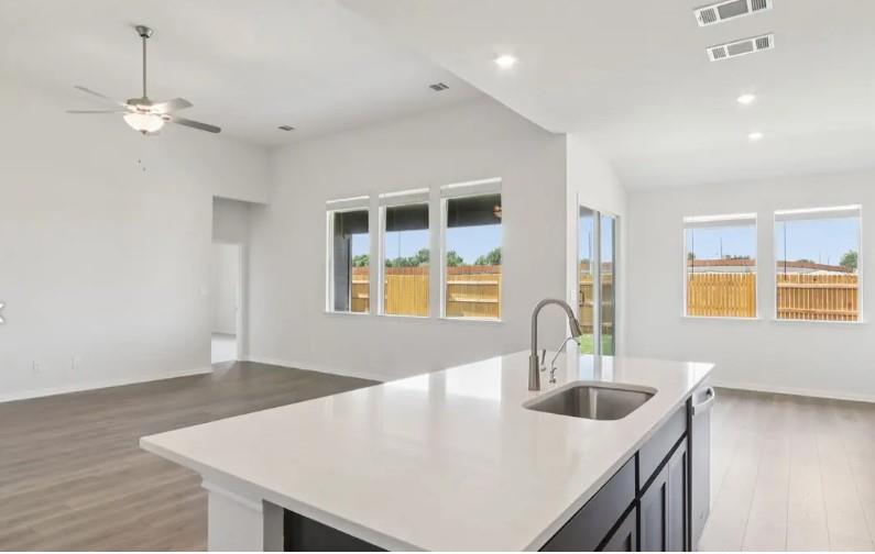 214 Divisadero DR