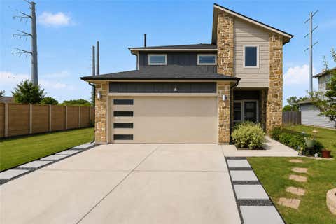 Photo of 307 Wilshire RD, San Marcos, TX 78666 (MLS # 7985836)
