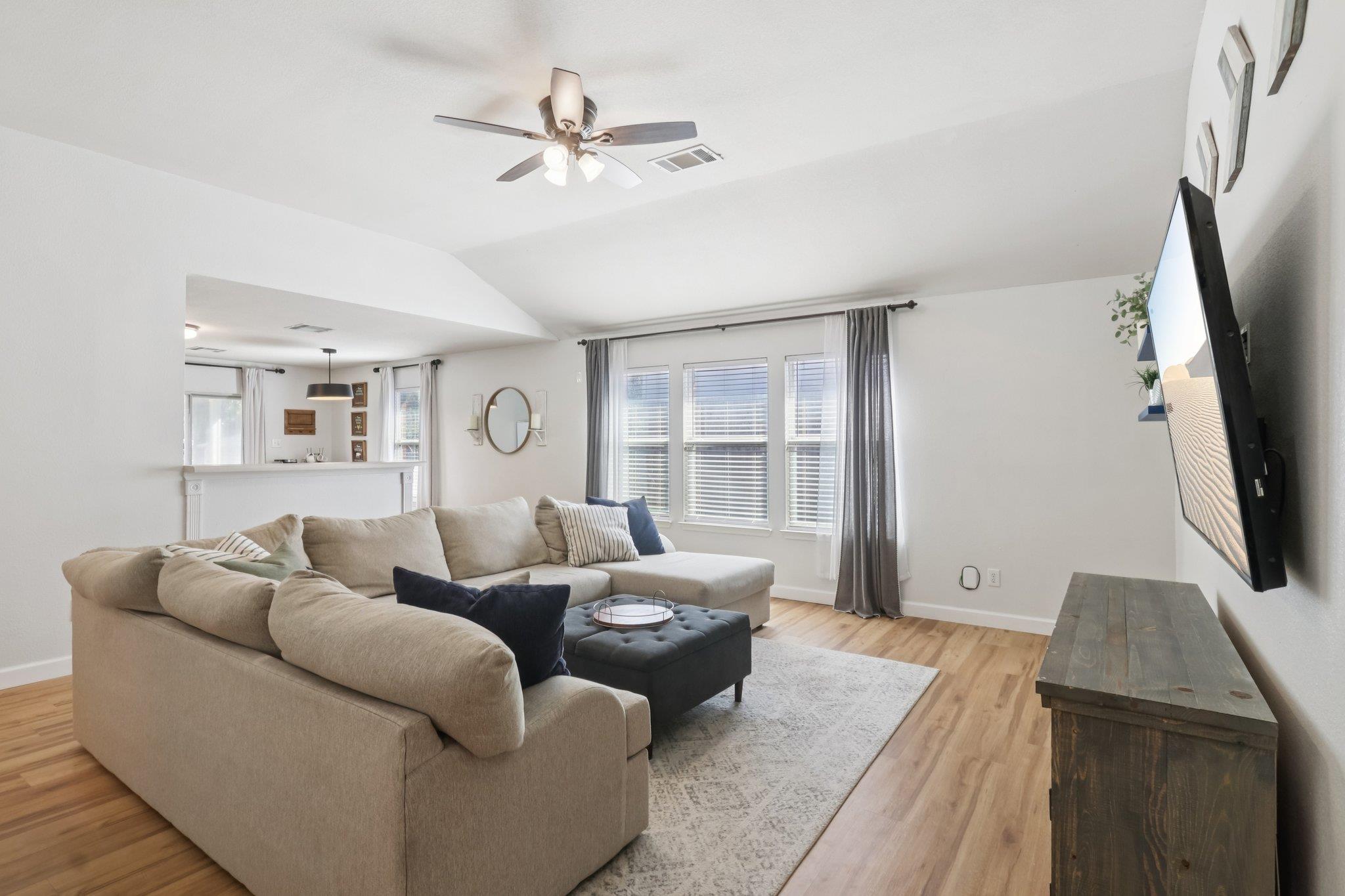 1403 Newbury ST