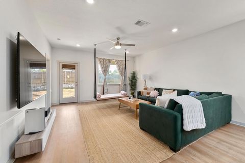 Tiny photo for 10509 Defender TRL, Austin, TX 78754 (MLS # 6935062)