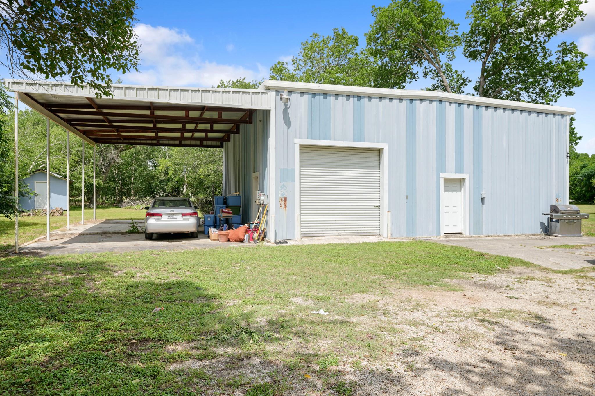 1320 W San Antonio ST