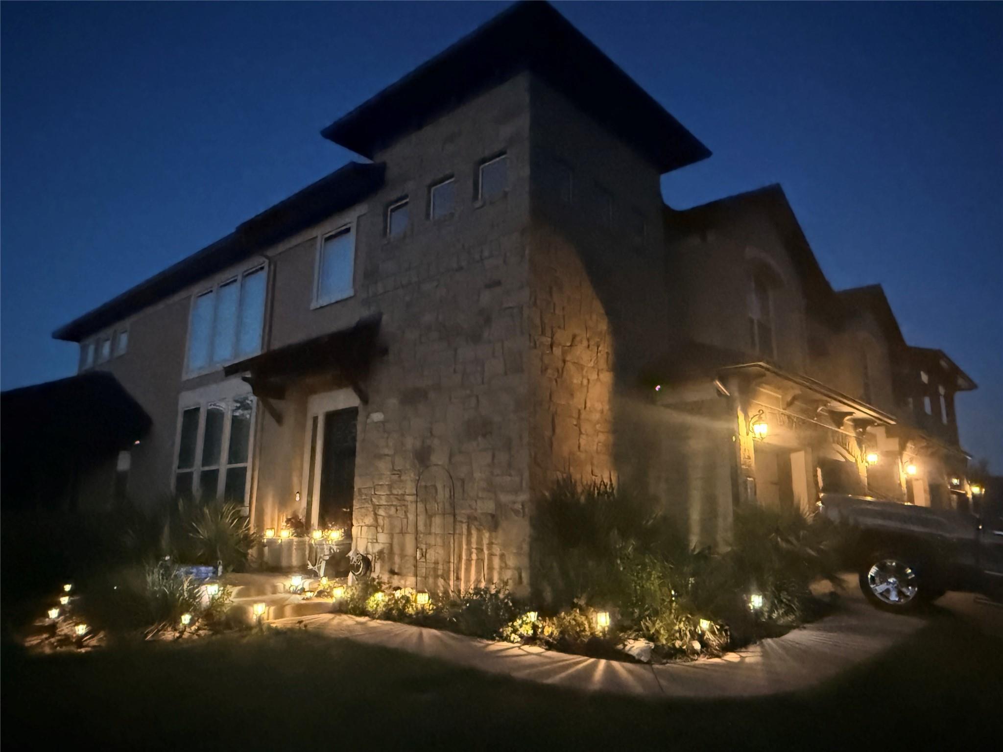 401 Bellagio DR