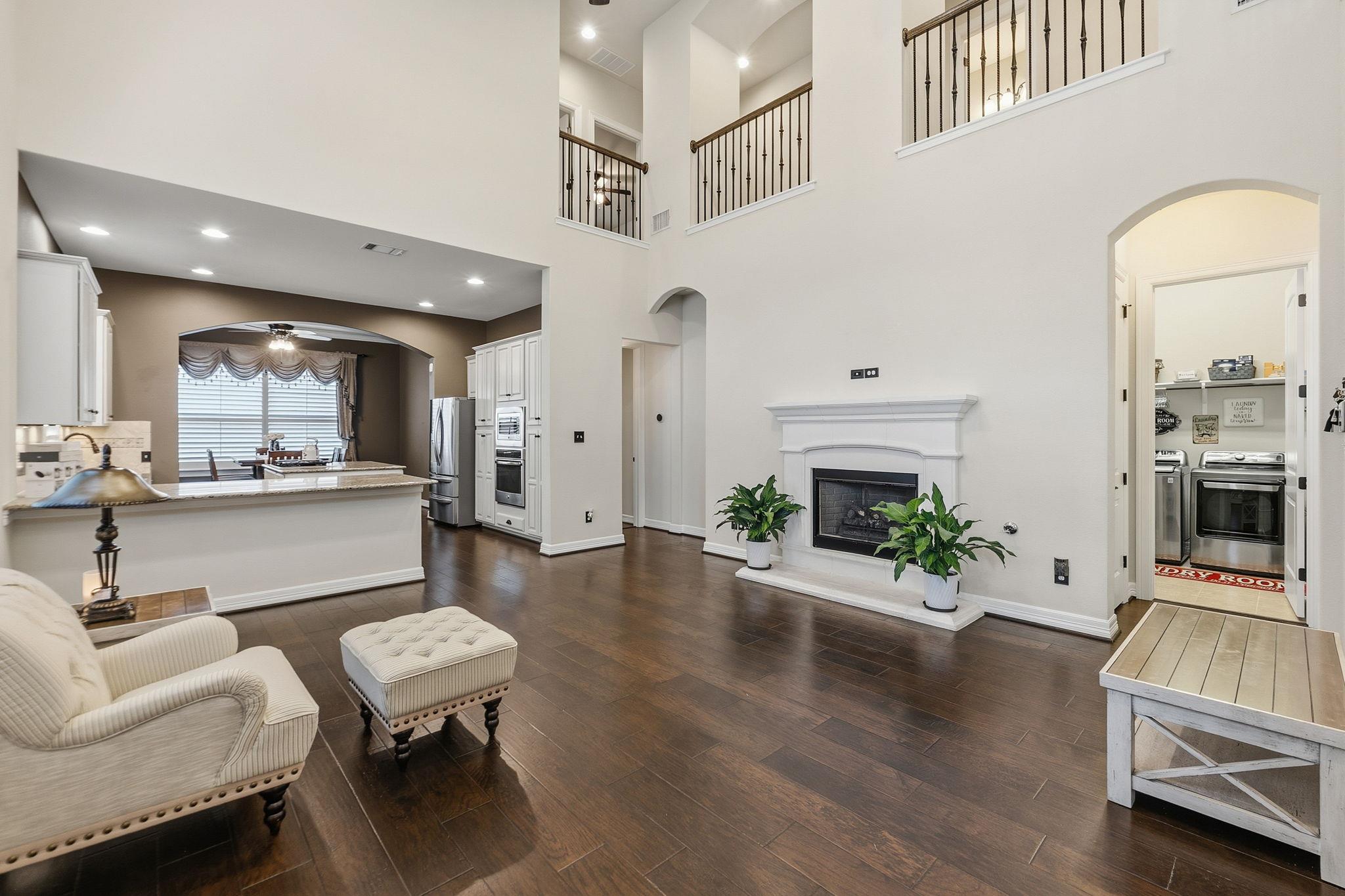 401 Bellagio DR