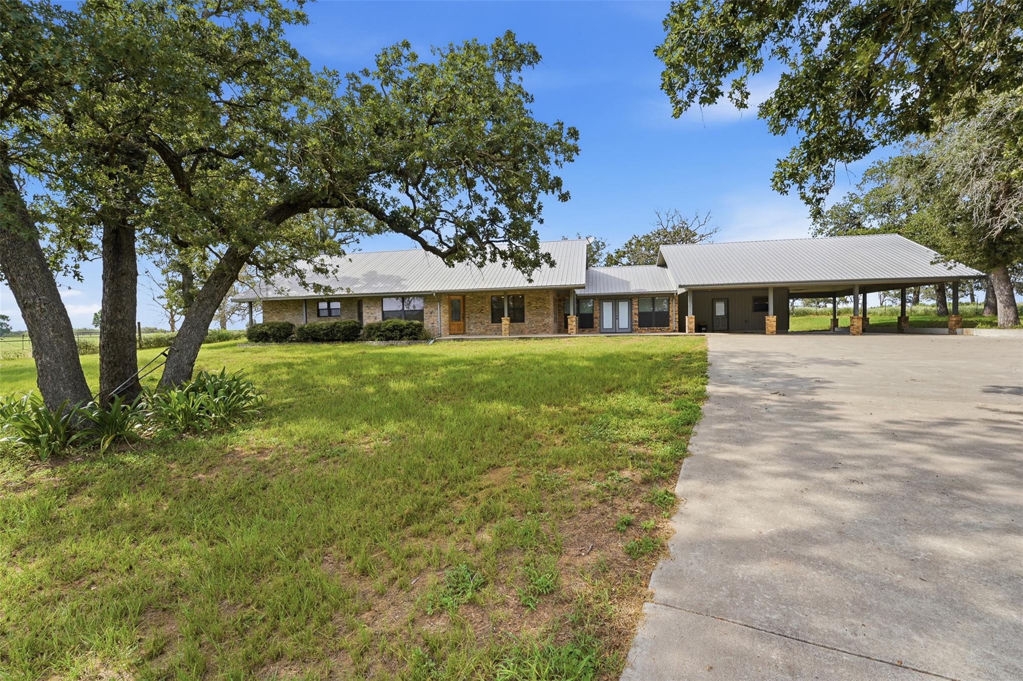 6589 State Highway 304 Highway