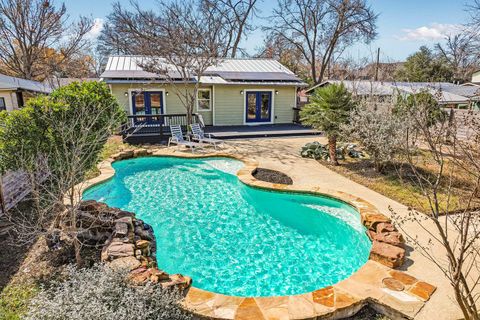 Photo of 1806 Cullen Ave, Austin, TX 78757 (MLS # 5418487)