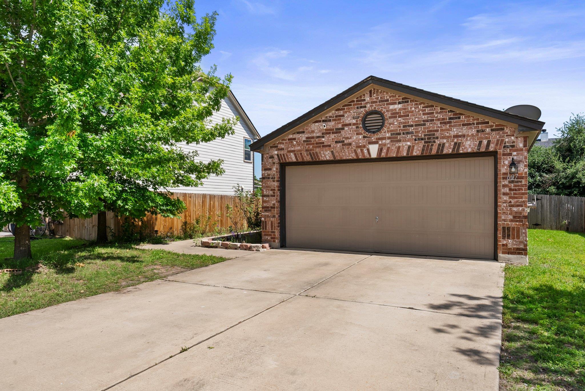 607 Big Bend TRL